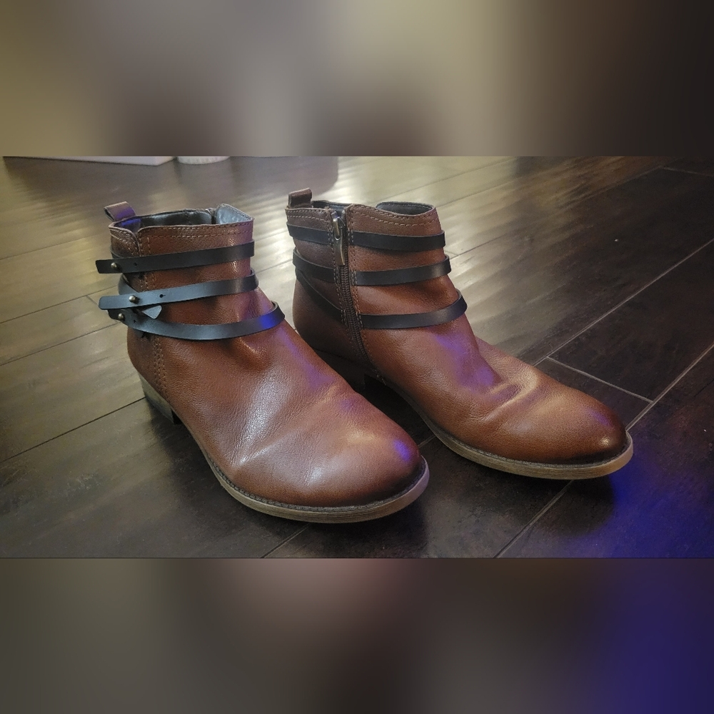 Lot of Womans shoes sz 9